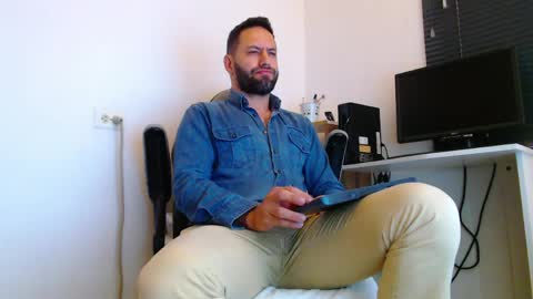 oliver online show from 04/06/26, 01:34