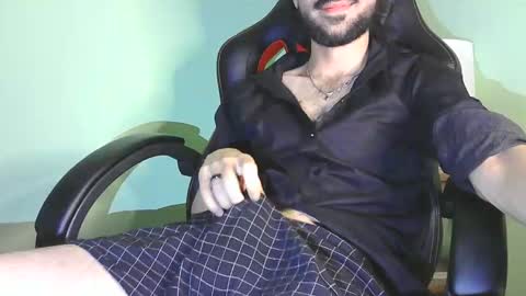 Snapshot of olivereff chatting on 02/12/25, 02:24 Oliver online show from 02/12/25, 02:24