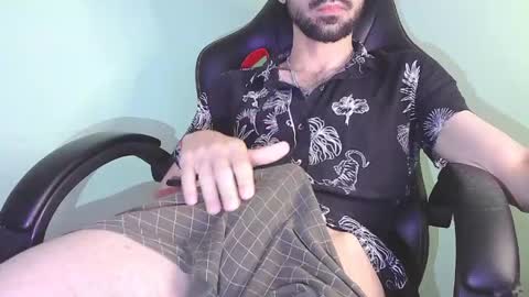 Snapshot of olivereff chatting on 05/20/26, 04:13 Oliver online show from 05/20/26, 04:13