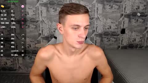 Snapshot of oliverfresh chatting on 09/24/25, 09:12 Oliver online show from 09/24/25, 09:12