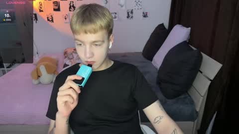 oliver online show from 09/21/25, 07:10