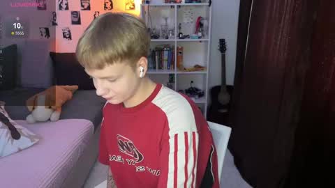 oliver online show from 10/01/25, 10:43