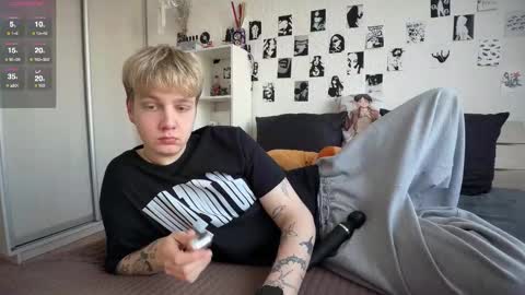 oliver online show from 03/22/26, 01:36