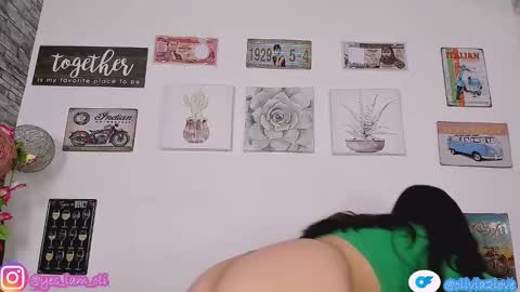 Snapshot of olivia22love chatting on 09/11/25, 01:55 ..................................... 500 am- 1200 pm GMT-5 online show from 09/11/25, 01:55