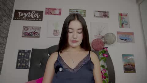 Snapshot of olivia22love chatting on 02/02/26, 12:42 ..................................... 500 am- 1200 pm GMT-5 online show from 02/02/26, 12:42