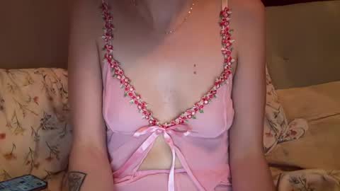olivia2739 online show from 06/05/26, 07:52