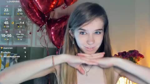 Olivia online show from 04/10/26, 04:12