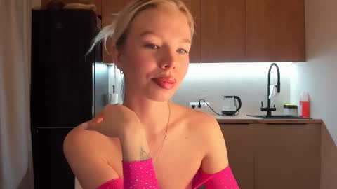 Olivia 3 online show from 01/12/25, 09:19