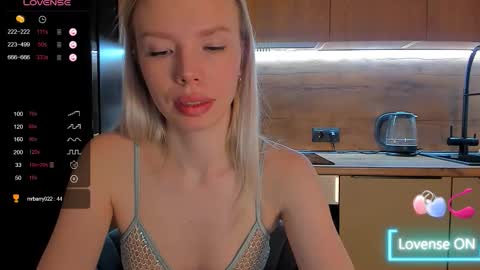 Olivia 3 online show from 03/26/26, 08:58