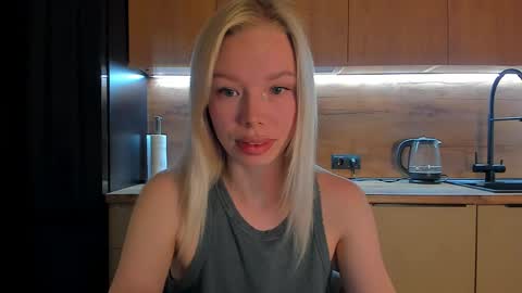 Snapshot of olivia_bells chatting on 05/07/26, 09:20 Olivia 3 online show from 05/07/26, 09:20