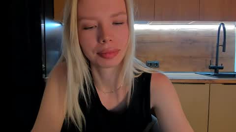 Snapshot of olivia_bells chatting on 05/09/26, 09:20 Olivia 3 online show from 05/09/26, 09:20
