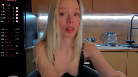 Snapshot of olivia_bells chatting on 05/30/26, 10:07 Olivia 3 online show from 05/30/26, 10:07
