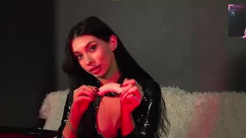 Olivia Faye online show from 09/19/25, 06:08