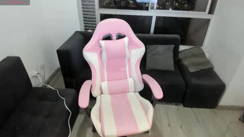 olivia_martine online show from 12/22/25, 01:24