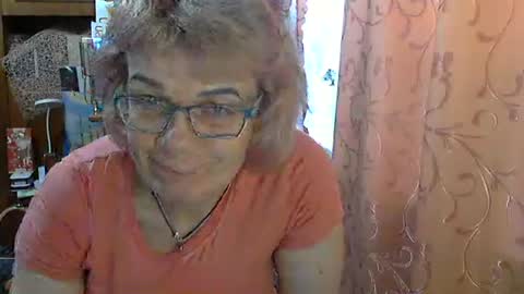 Olivia Mia online show from 05/16/26, 06:54