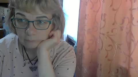 Snapshot of olivia_mia25 chatting on 05/17/26, 02:13 Olivia Mia online show from 05/17/26, 02:13