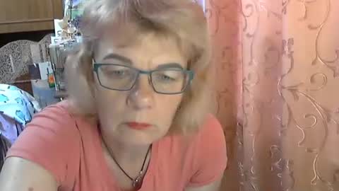 Snapshot of olivia_mia25 chatting on 06/11/26, 07:39 Olivia Mia online show from 06/11/26, 07:39