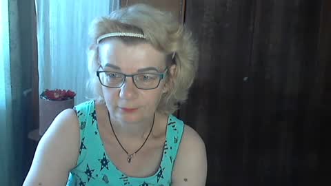 Snapshot of olivia_mia25 chatting on 07/16/26, 07:47 Olivia Mia online show from 07/16/26, 07:47