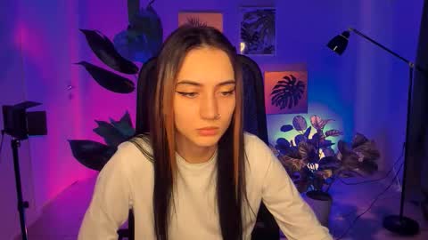 Snapshot of olivia_norton_ chatting on 09/18/25, 09:33 olivia_norton_ online show from 09/18/25, 09:33