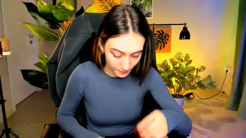 Snapshot of olivia_norton_ chatting on 10/04/25, 10:35 olivia_norton_ online show from 10/04/25, 10:35