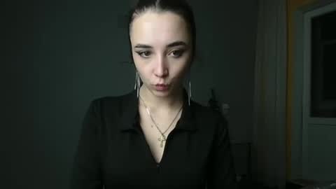 Snapshot of olivia_oliv chatting on 01/07/25, 08:31 Olivia online show from 01/07/25, 08:31