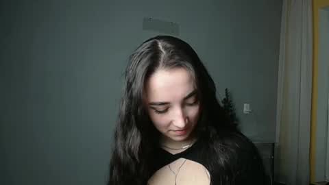 Snapshot of olivia_oliv chatting on 01/25/25, 08:00 Olivia online show from 01/25/25, 08:00