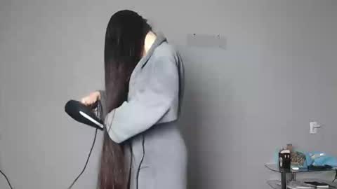 Snapshot of olivia_oliv chatting on 11/05/25, 02:44 Olivia online show from 11/05/25, 02:44