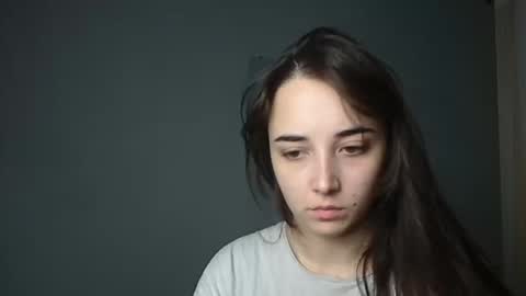 Snapshot of olivia_oliv chatting on 11/10/25, 01:43 Olivia online show from 11/10/25, 01:43