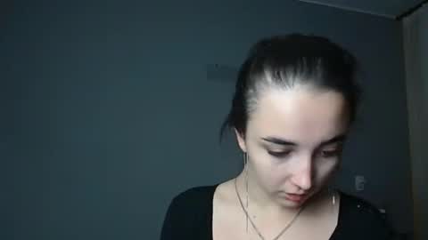 Snapshot of olivia_oliv chatting on 11/14/25, 03:33 Olivia online show from 11/14/25, 03:33