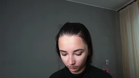 Snapshot of olivia_oliv chatting on 06/04/26, 10:43 Olivia online show from 06/04/26, 10:43