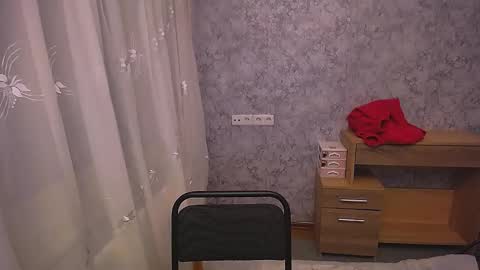 Olivia online show from 12/24/24, 05:44