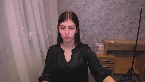 Olivia online show from 12/27/24, 08:07