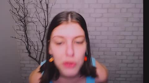 Olivia online show from 01/24/25, 10:43