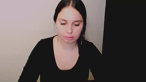 Olivia online show from 09/20/25, 03:40