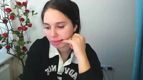 Olivia online show from 10/03/25, 04:20