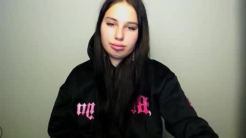 Olivia online show from 10/07/25, 03:58