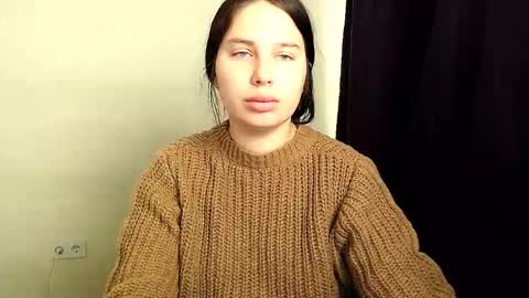 Olivia online show from 10/20/25, 03:51