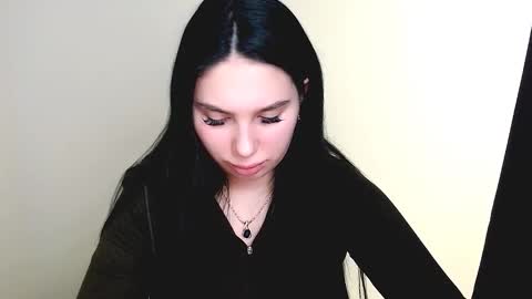 Olivia online show from 03/18/26, 09:18