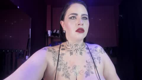 Snapshot of olivia_seex chatting on 02/12/25, 02:54 online show from 02/12/25, 02:54