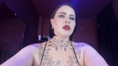 Snapshot of olivia_seex chatting on 02/12/25, 05:58 online show from 02/12/25, 05:58