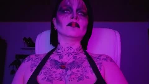 Snapshot of olivia_seex chatting on 09/14/25, 02:44 online show from 09/14/25, 02:44