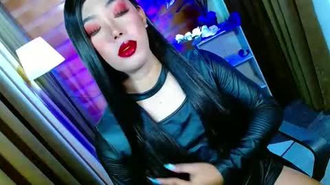 Miss OLIVIA online show from 04/25/26, 09:23