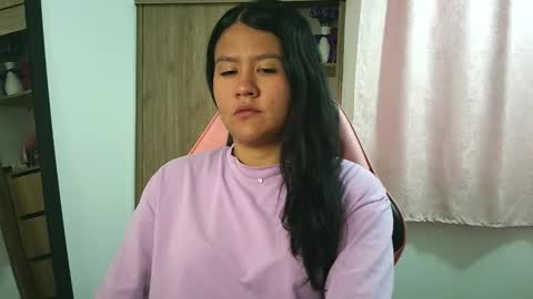 Olivia online show from 11/25/25, 01:33