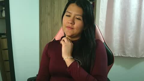 Olivia online show from 12/01/25, 12:32