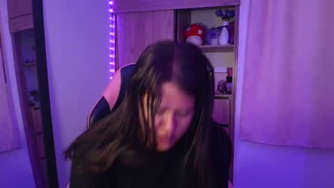 Olivia online show from 04/15/26, 12:23