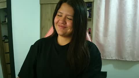 Snapshot of olivia_watson_ chatting on 04/27/26, 12:03 Olivia online show from 04/27/26, 12:03