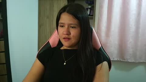 Snapshot of olivia_watson_ chatting on 05/05/26, 04:15 Olivia online show from 05/05/26, 04:15