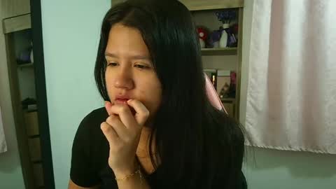 Snapshot of olivia_watson_ chatting on 05/16/26, 12:04 Olivia online show from 05/16/26, 12:04