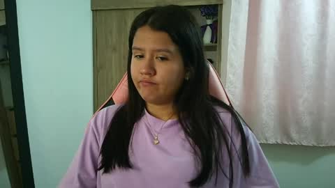Snapshot of olivia_watson_ chatting on 06/03/26, 02:33 Olivia online show from 06/03/26, 02:33