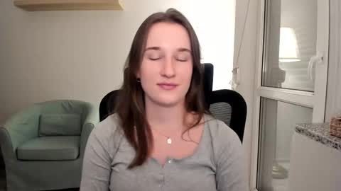 Oliwiaa2004 online show from 12/01/24, 09:48